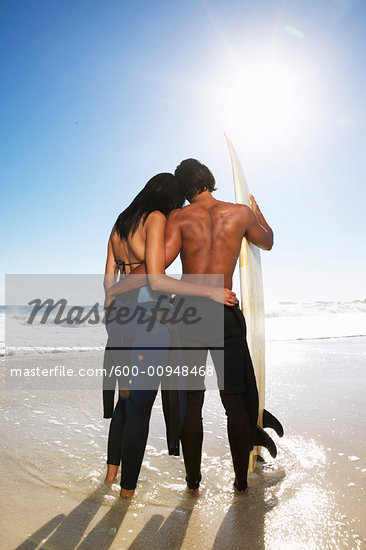 couples surfing