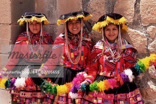 Traditional dress of peru