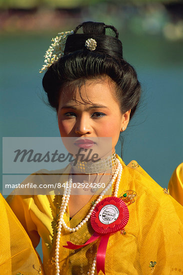 Traditional Burmese Dress
