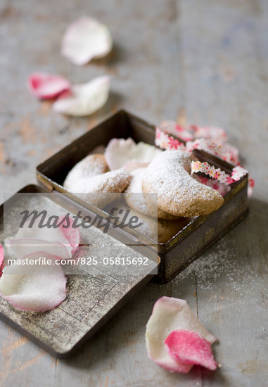 crescent moon cookies