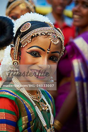 Tanz-Show an Guruvayur, Krishna-Tempel, Kerala, Indien, Asien Stockbilder