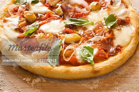  - 600-02222913em-Close-Up-of-Pizza---