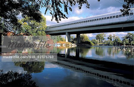 610-02373760em-Austria--Vienna-suburb--aerial-metro-upon-Danube-River.jpg