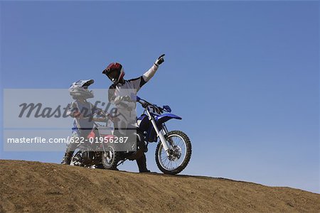 622-01956287em-Father-and-Son-Motocross-Riders.jpg