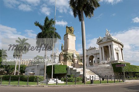  - 700-00342158em-Jose-Miguel-Gomez-Monument-Avenida-de-los-Presidentes-Vedado--Havana--