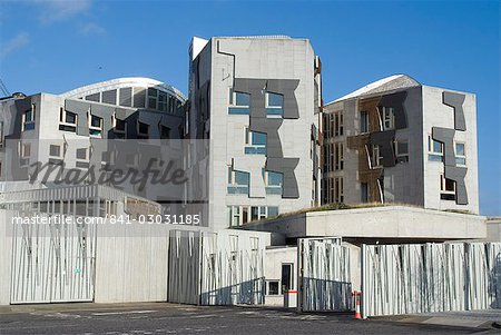 New Scottish Parliament building, architect Enric Miralles, Holyrood ...