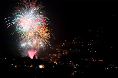 simsearch:400-04864083,k - Photo of a bright and colorful fireworks display on a holiday. Stock Photo - Budget Royalty-Free & Subscription, Code: 400-04005649