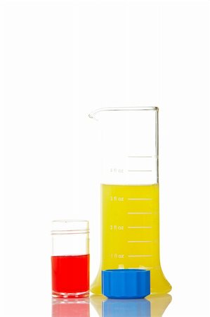 simsearch:649-07279795,k - A test flasks with blue and red liquid, reflected on white background Stock Photo - Budget Royalty-Free & Subscription, Code: 400-04021914