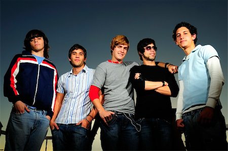 simsearch:400-04335148,k - Portrait of young trendy teenager group of friends standing together Foto de stock - Super Valor sin royalties y Suscripción, Código: 400-04022772