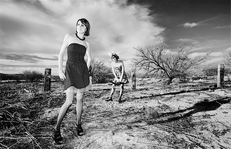 simsearch:400-04831298,k - Two punk girls posing in a rural setting Stock Photo - Budget Royalty-Free & Subscription, Code: 400-04059159