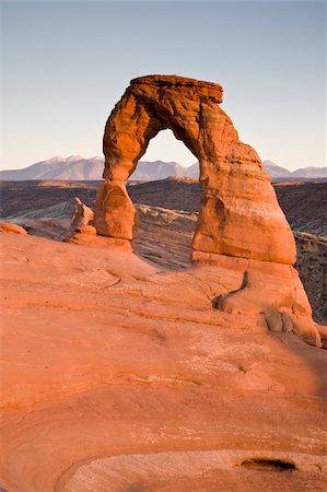 simsearch:400-04021596,k - Delicate Arch at sundown - Rock formation in Arches National Park in Utah, USA Foto de stock - Super Valor sin royalties y Suscripción, Código: 400-04059369