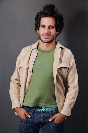 simsearch:400-04732323,k - Portrait of young trendy hispanic man posing Foto de stock - Super Valor sin royalties y Suscripción, Código: 400-04051930