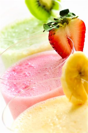 simsearch:824-07586355,k - Assorted fruit and berry smoothies close up Stock Photo - Budget Royalty-Free & Subscription, Code: 400-04067075