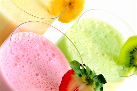 simsearch:824-07586355,k - Assorted fruit and berry smoothies close up Stock Photo - Budget Royalty-Free & Subscription, Code: 400-04063389