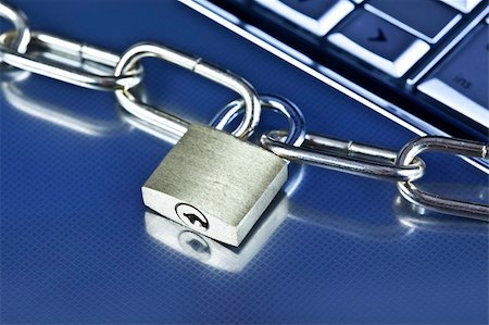 simsearch:400-04126850,k - Padlock and notebook computer Stock Photo - Budget Royalty-Free & Subscription, Code: 400-04126850