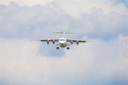 simsearch:400-04996557,k - Plane approaching for landing Stock Photo - Budget Royalty-Free & Subscription, Code: 400-04130166