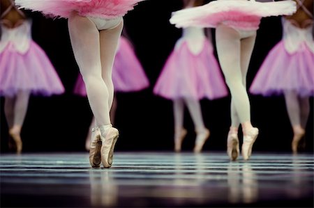 simsearch:400-04255721,k - close up photo of ballet dancers legs Stock Photo - Budget Royalty-Free & Subscription, Code: 400-04132242