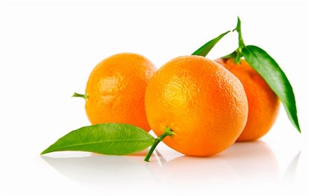 simsearch:400-05664137,k - fresh mandarine fruits with green leaves isolated on white background Stock Photo - Budget Royalty-Free & Subscription, Code: 400-04159954
