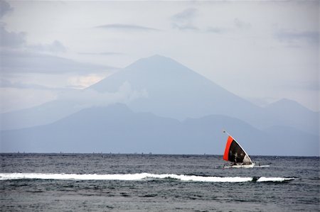 simsearch:400-05124606,k - ocean on the background of the volcano Stock Photo - Budget Royalty-Free & Subscription, Code: 400-04177039