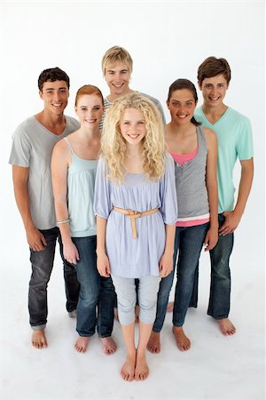 simsearch:400-04199223,k - Group of teenagers standing and smiling in front of the camera Stock Photo - Budget Royalty-Free & Subscription, Code: 400-04199177
