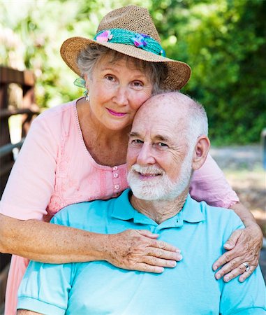 simsearch:400-04208630,k - Outdoor portrait of beautiful senior couple in love. Stock Photo - Budget Royalty-Free & Subscription, Code: 400-04208611