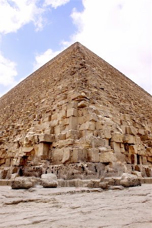 simsearch:400-04652920,k - Sphinx and the Great Pyramid in the Egypt Photographie de stock - Aubaine LD & Abonnement, Code: 400-04201054
