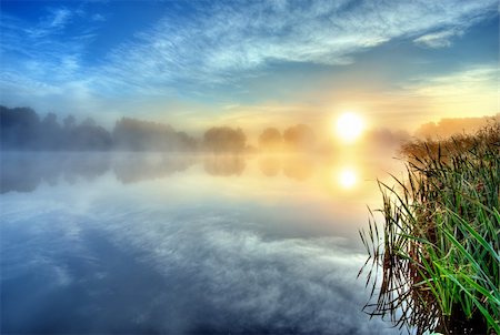 simsearch:700-02265197,k - foggy morning at the lake Stock Photo - Budget Royalty-Free & Subscription, Code: 400-04211753