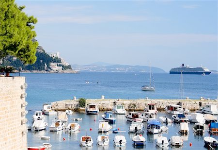 simsearch:400-04433053,k - Dubrovnic coast, Croatia Stock Photo - Budget Royalty-Free & Subscription, Code: 400-04226364