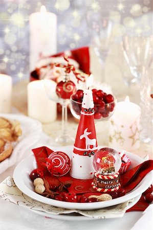 simsearch:400-05693119,k - Table setting for Christmas with fresh fruits Stock Photo - Budget Royalty-Free & Subscription, Code: 400-04236551