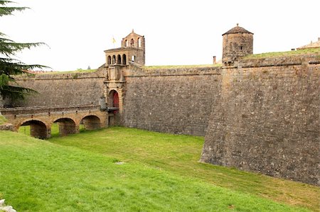 simsearch:400-06065362,k - citadel Jaca Castle fortress military fort Huesca aragon Spain Photographie de stock - Aubaine LD & Abonnement, Code: 400-04237872