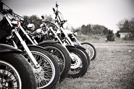 Bikes at the bike show Foto de stock - Super Valor sin royalties y Suscripción, Código: 400-04241846