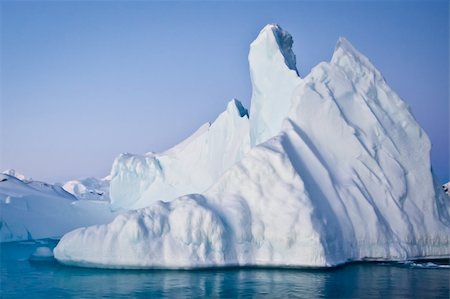 simsearch:400-04299237,k - Antarctic iceberg in the snow Stock Photo - Budget Royalty-Free & Subscription, Code: 400-04264043