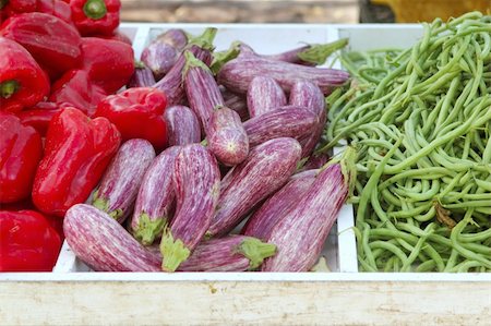 simsearch:400-04263617,k - eggplant red pepper green beans on market store texture background Photographie de stock - Aubaine LD & Abonnement, Code: 400-04264759