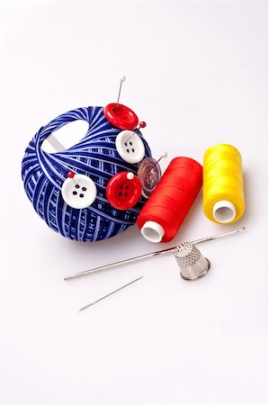 simsearch:400-06079198,k - red and white pins in wool ball with buttons Stock Photo - Budget Royalty-Free & Subscription, Code: 400-04267005