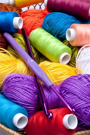 simsearch:400-06079198,k - basket with thread and balls for knitting as a background Stock Photo - Budget Royalty-Free & Subscription, Code: 400-04267012
