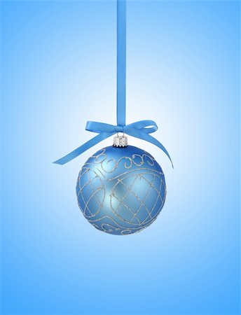 simsearch:400-05693036,k - Blue christmas ball with ribbon on blue background with copy space for text Stock Photo - Budget Royalty-Free & Subscription, Code: 400-04268306