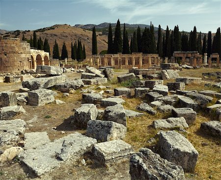 simsearch:400-06642892,k - the ruins of the ancient city of Hierapolis on the hill Pamukkale, Turkey. Artistic colors added. Stock Photo - Budget Royalty-Free & Subscription, Code: 400-04276678