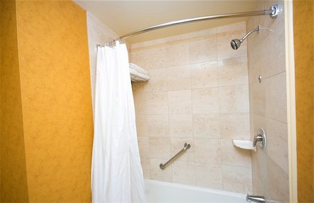 Bath tub and shower in the bathroom Photographie de stock - Aubaine LD & Abonnement, Code: 400-04288888