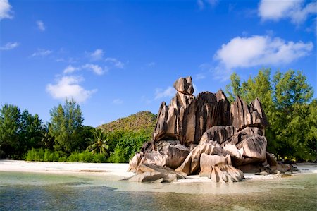 simsearch:851-02962651,k - Granite formations in shape of a frog on the beach of Curieuse Island, Seychelles Stock Photo - Budget Royalty-Free & Subscription, Code: 400-04282913