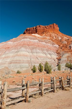 escalante wilderness - Kanab, Utah: Multi colored cliffs surround the historic Pahreah townsite in the  Grand Staircase-Escalante National Monument. Stock Photo - Budget Royalty-Free & Subscription, Code: 400-04290979