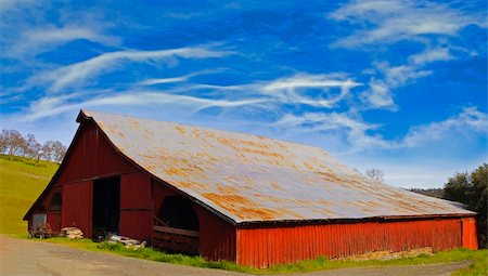 very large red barn in Sutter Creek, California Stock Photo - Budget Royalty-Free & Subscription, Code: 400-04303689