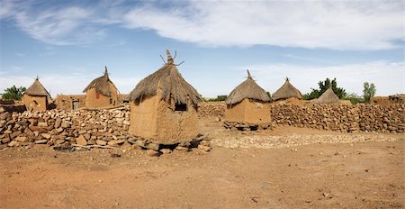 simsearch:400-06099430,k - The Bandiagara site is an outstanding landscape of cliffs and sandy plateaux with some beautiful Dogon architecture Stock Photo - Budget Royalty-Free & Subscription, Code: 400-04316608