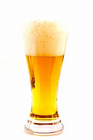 simsearch:400-04083275,k - Light beer fresh in a glass of beer close up Stock Photo - Budget Royalty-Free & Subscription, Code: 400-04319757