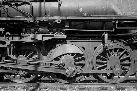 simsearch:400-04992228,k - Detail take of wheels and transmission of a historic steam locomotive Foto de stock - Super Valor sin royalties y Suscripción, Código: 400-04312309