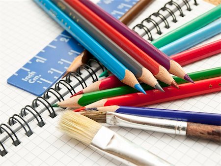 simsearch:400-04046903,k - Colored pencils Stock Photo - Budget Royalty-Free & Subscription, Code: 400-04321472