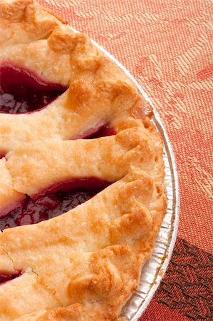 simsearch:400-04370315,k - American pie cherry filling - a traditional dessert. Stock Photo - Budget Royalty-Free & Subscription, Code: 400-04330897