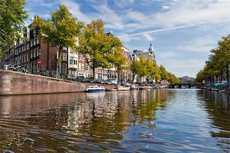 Amsterdam canals , sunny day in September Photographie de stock - Aubaine LD & Abonnement, Code: 400-04354900
