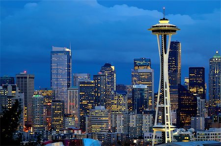 simsearch:400-05739630,k - Seattle Space needle at dusk viewed from kerry park Photographie de stock - Aubaine LD & Abonnement, Code: 400-04355459