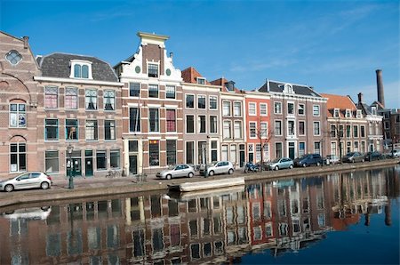 monumental facades of houses at a canal in Leiden, Netherlands Stock Photo - Budget Royalty-Free & Subscription, Code: 400-04351843