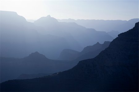 simsearch:400-04021596,k - Scenic Layers of the Grand Canyon in the Early Morning with Hikers Cabin Roof Shining in the Lower Middle. Foto de stock - Super Valor sin royalties y Suscripción, Código: 400-04378638